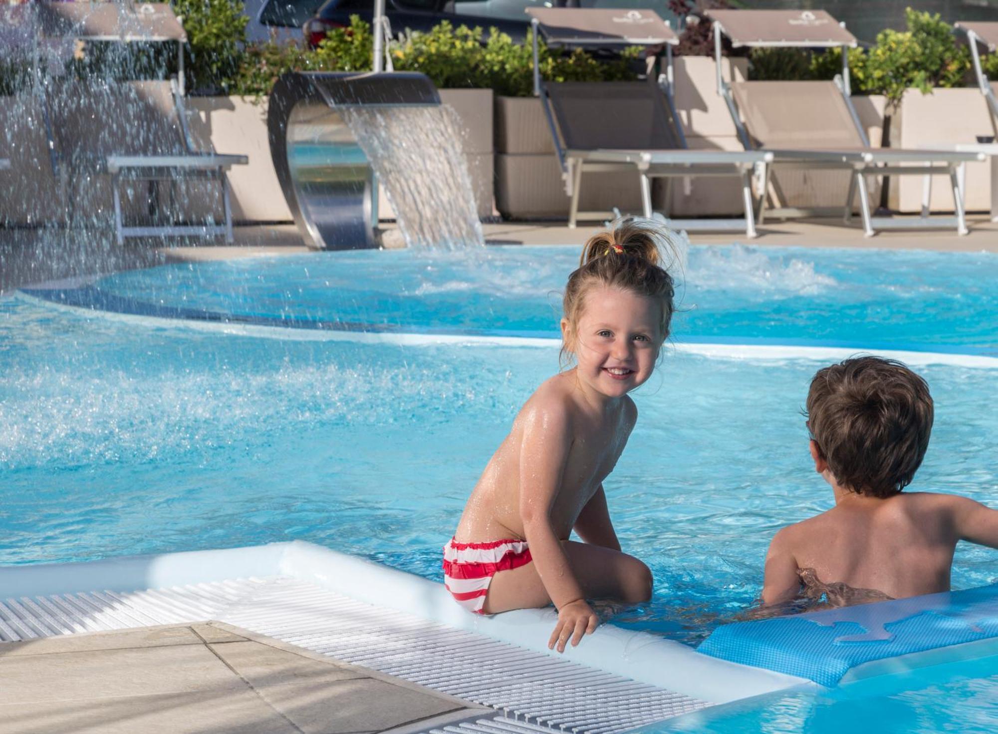 Hotel Bella Igea Bellaria-Igea Marina Bagian luar foto